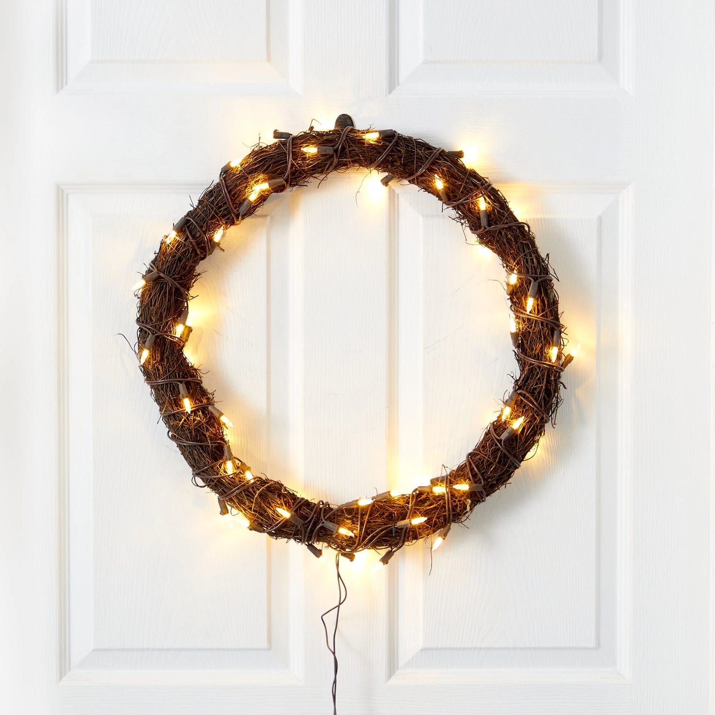 20" Vine Wreath with 50 White Warm LED Lights