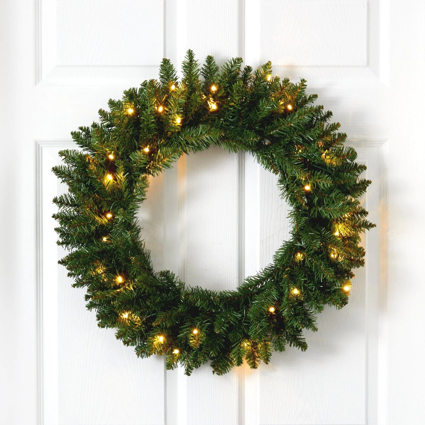 24" Green Pine Christmas Wreath with 35 Clear LED Lights